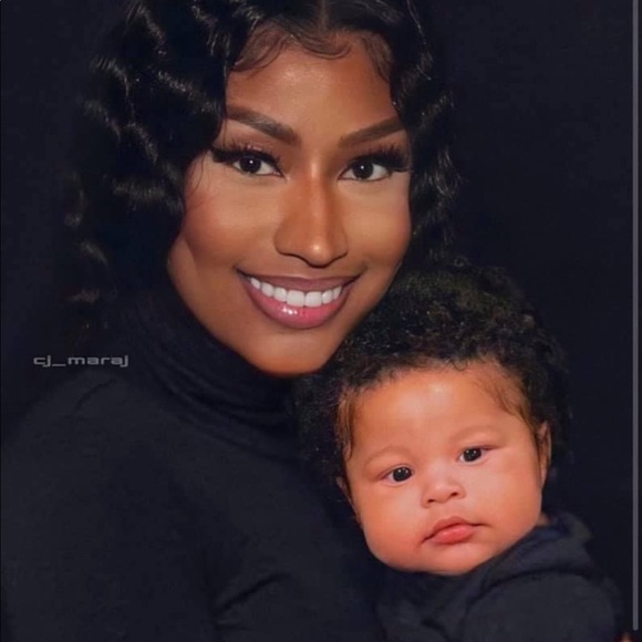 Meet your Posher, Jessica - Picture 1 of 1